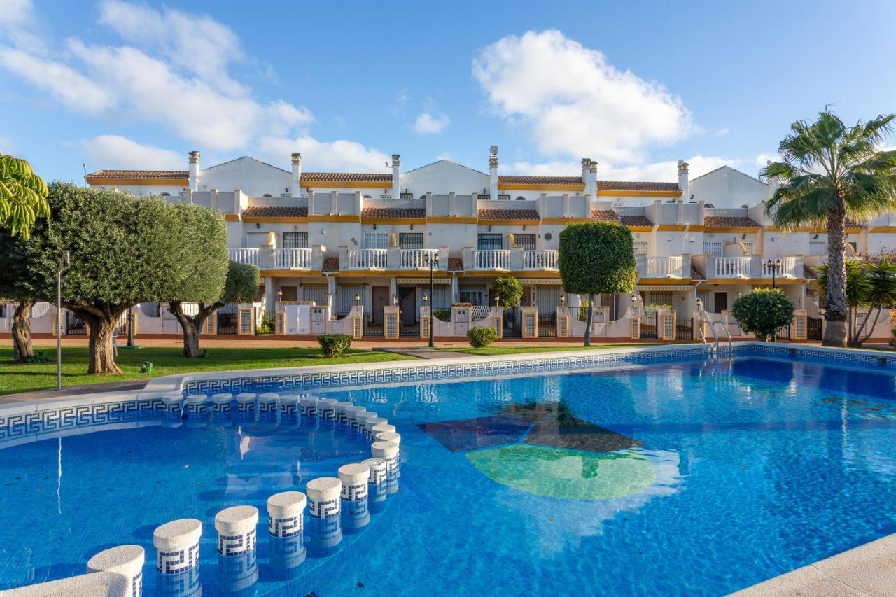 オリウエラ Pool-Side Townhouse In Cabo Roigヴィラ エクステリア 写真