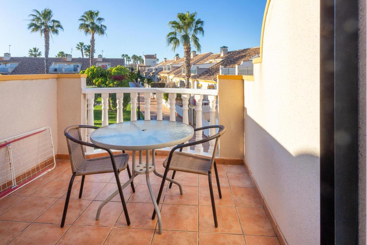 オリウエラ Pool-Side Townhouse In Cabo Roigヴィラ エクステリア 写真