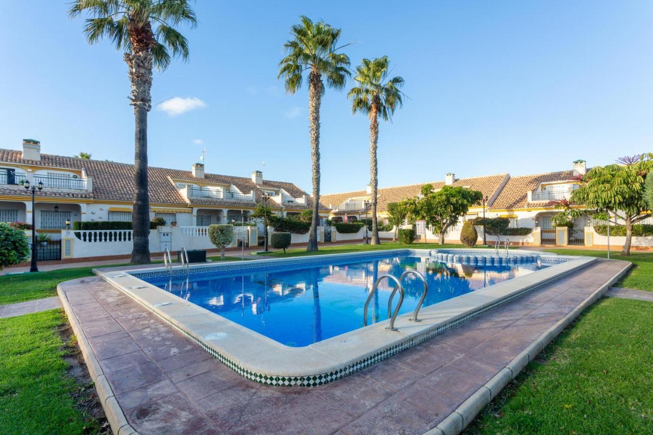 オリウエラ Pool-Side Townhouse In Cabo Roigヴィラ エクステリア 写真