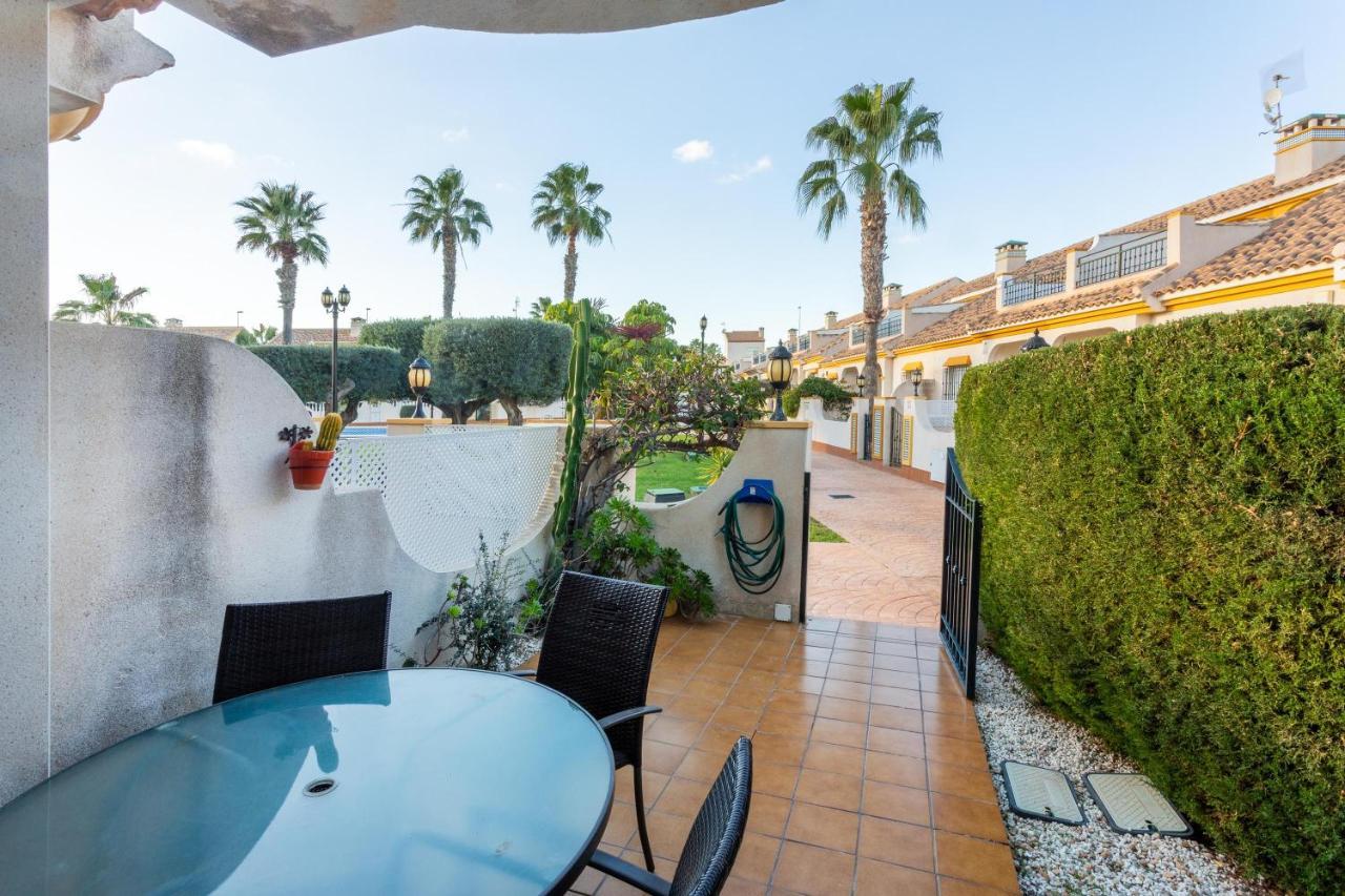 オリウエラ Pool-Side Townhouse In Cabo Roigヴィラ エクステリア 写真