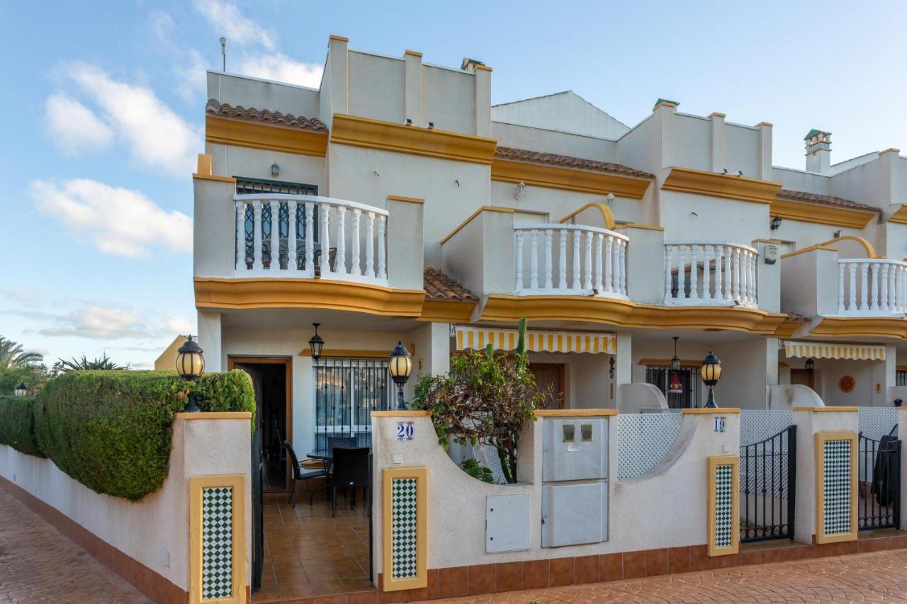オリウエラ Pool-Side Townhouse In Cabo Roigヴィラ エクステリア 写真